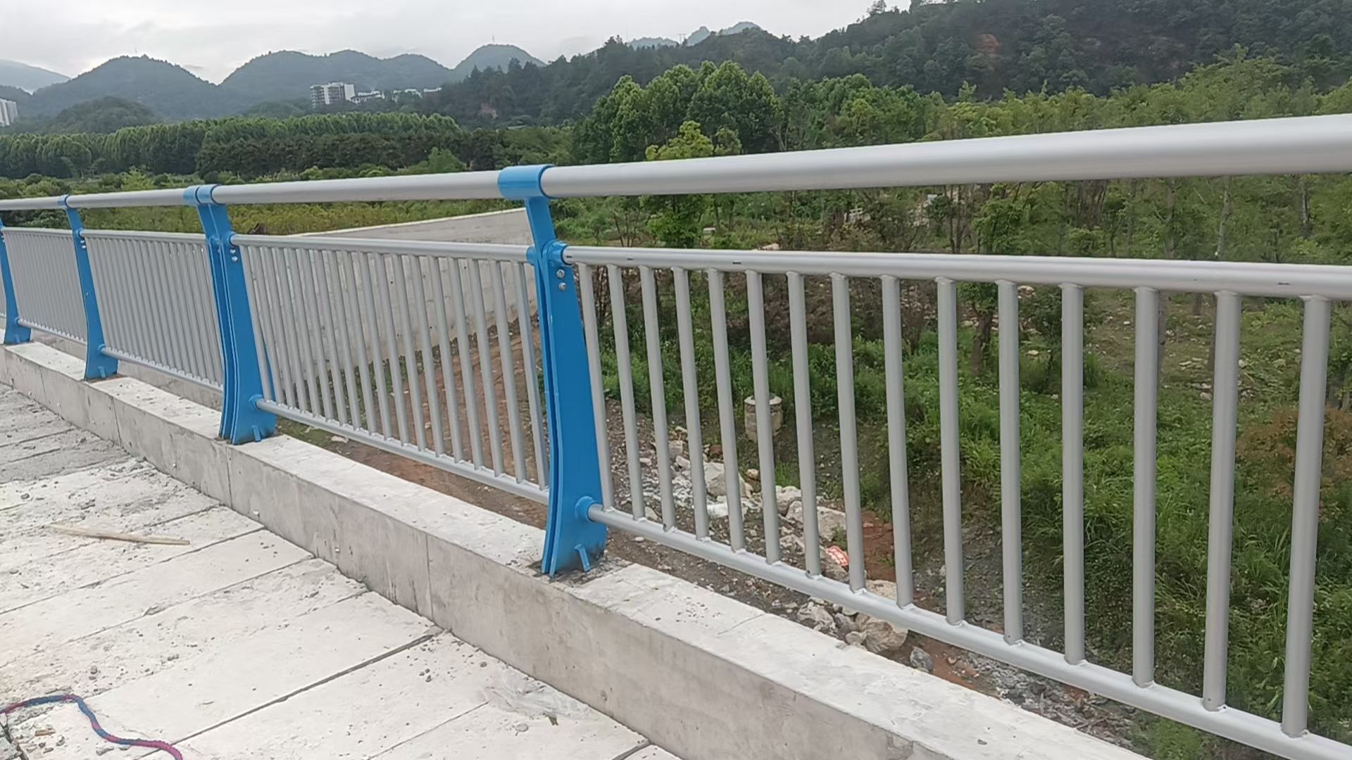 金华市不锈钢栏杆不锈钢桥梁护栏 - 价格